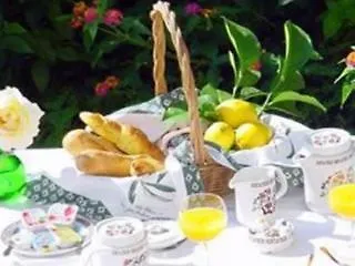 Armenonville Niza Hotel