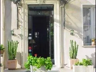 Hotel Armenonville Niza